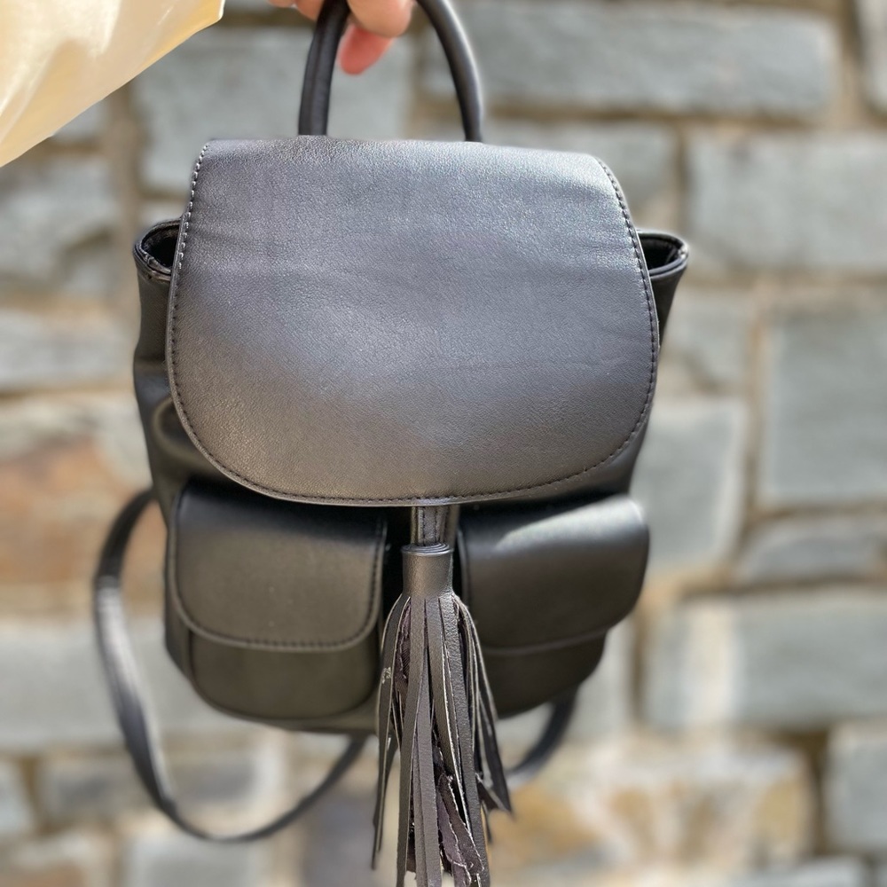 Womens little black  backpack 🖤
